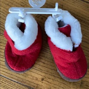 🌺 NWT GAP Red Fleece Sz3